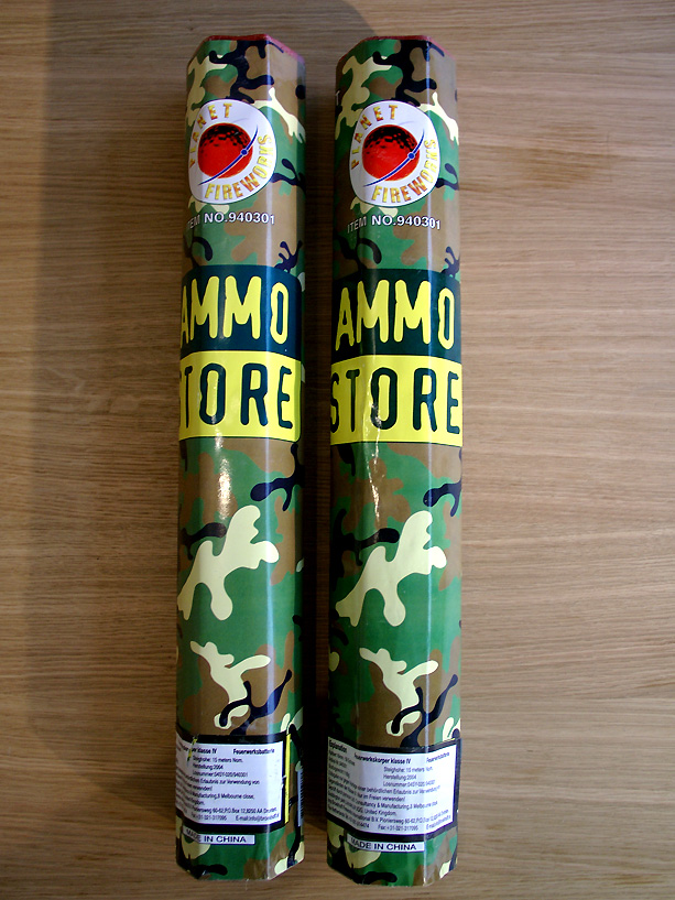 Ammo Store van Planet Fireworks. Eigenlijk kwam deze als vervanging van de Potz Blitz van Weco.
